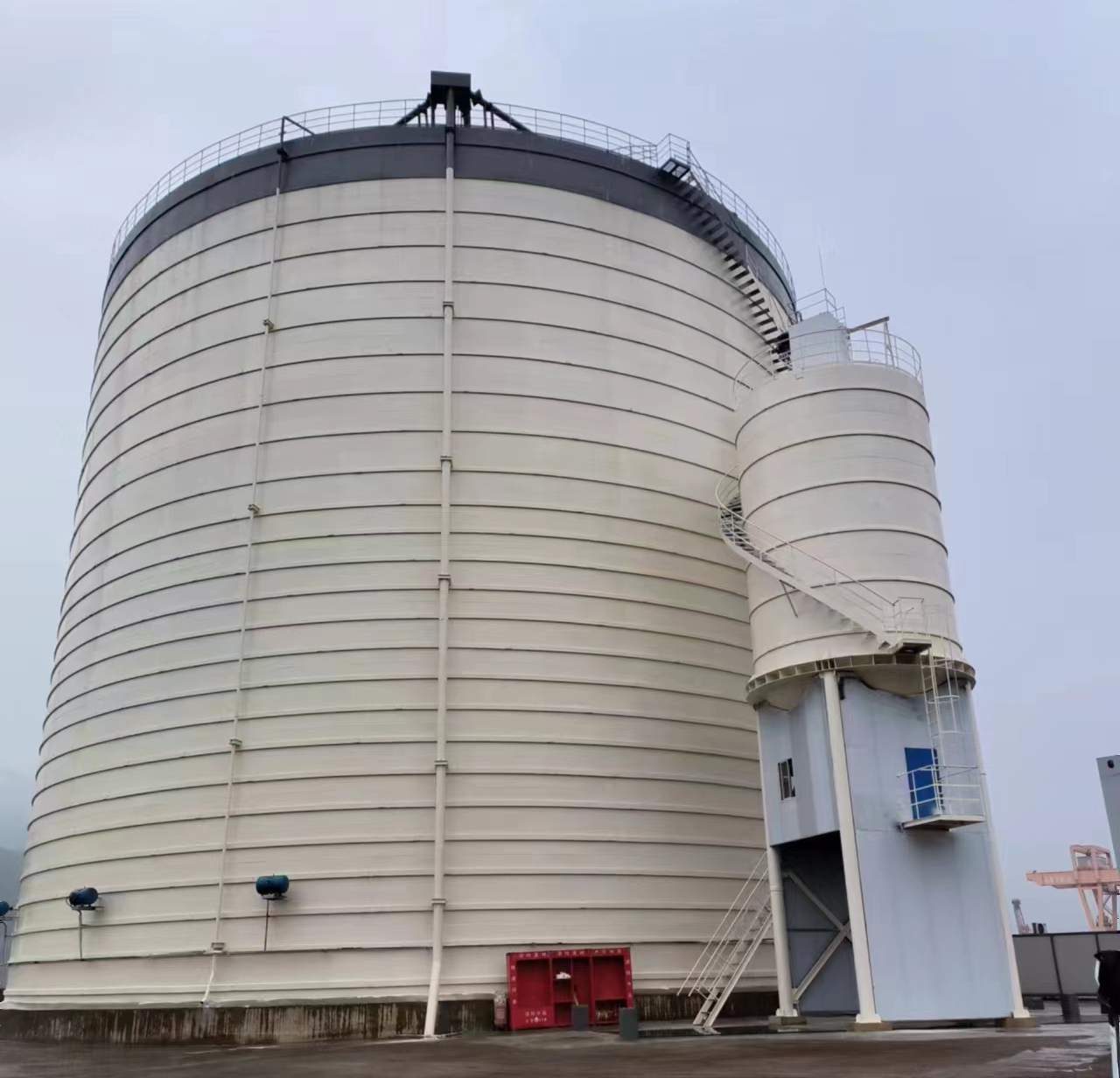 石鼓10万吨水泥钢板库